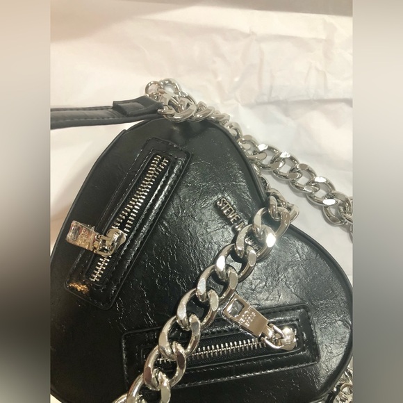 Steve Madden black crinkled zippered heavy chain heart shaped crossbody bag new - Picture 14 of 17